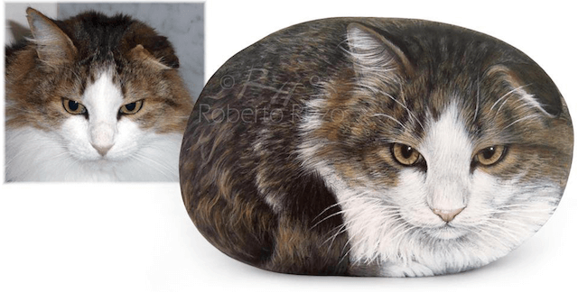 イタリア人画家、ロベルト・リッツォさんの石猫
