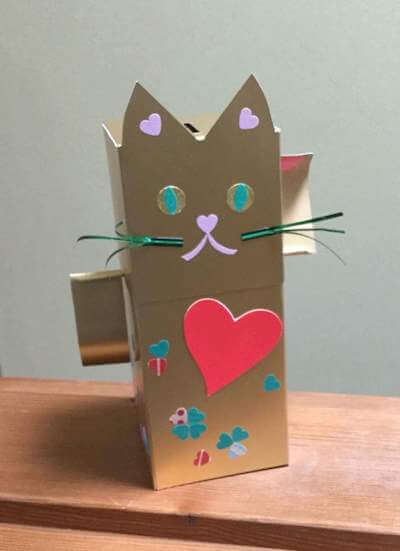 保都裕子さんによる招き猫貯金箱づくり＠招き猫美術館
