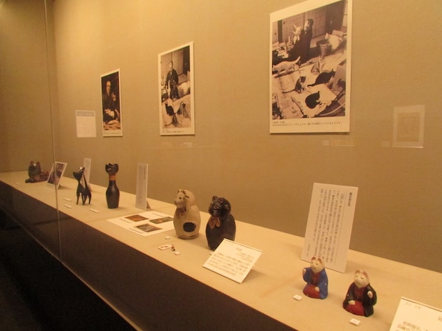 那珂川町馬頭広重美術館で開催中の「大佛次郎と501匹の猫」展示作品
