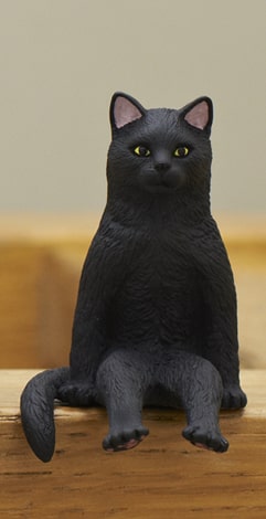黒猫 by フィギュア「座る猫」