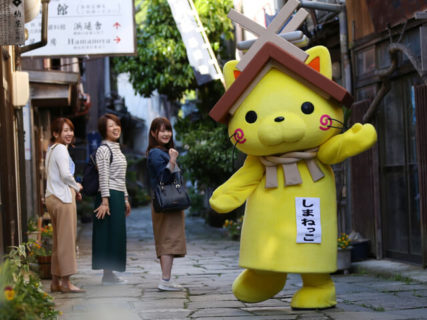 島根の人気者、ゆるキャラ「しまねっこ」が7月から現地のガイドツアーに出没するニャ