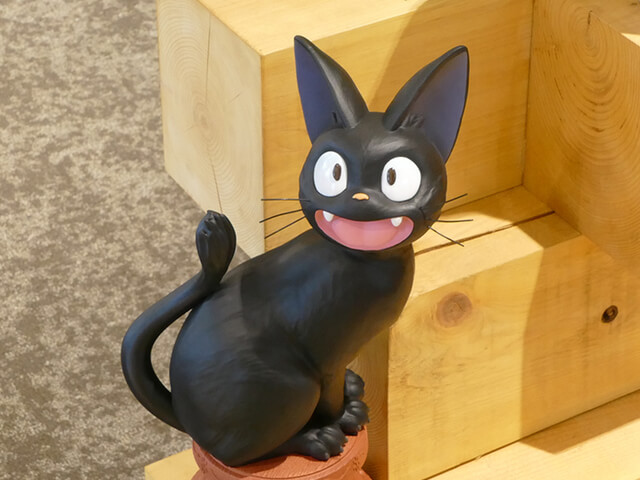 8月10日から黒猫ジジの新作グッズが大量発売されるにゃ〜映画「魔女の