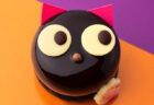 まんまるお目々が可愛いにゃー♪ 4月に誕生したスイーツ専門店から黒猫ショコラが登場