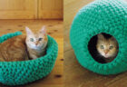 あったか猫ハウスを手編みで作れる！「NHKすてきにハンドメイドセレクション」全40デザインを収録