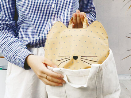 かわいい猫がバッグの中をすっきり整理整頓！外持ちでも使える猫型のバッグインバッグが登場