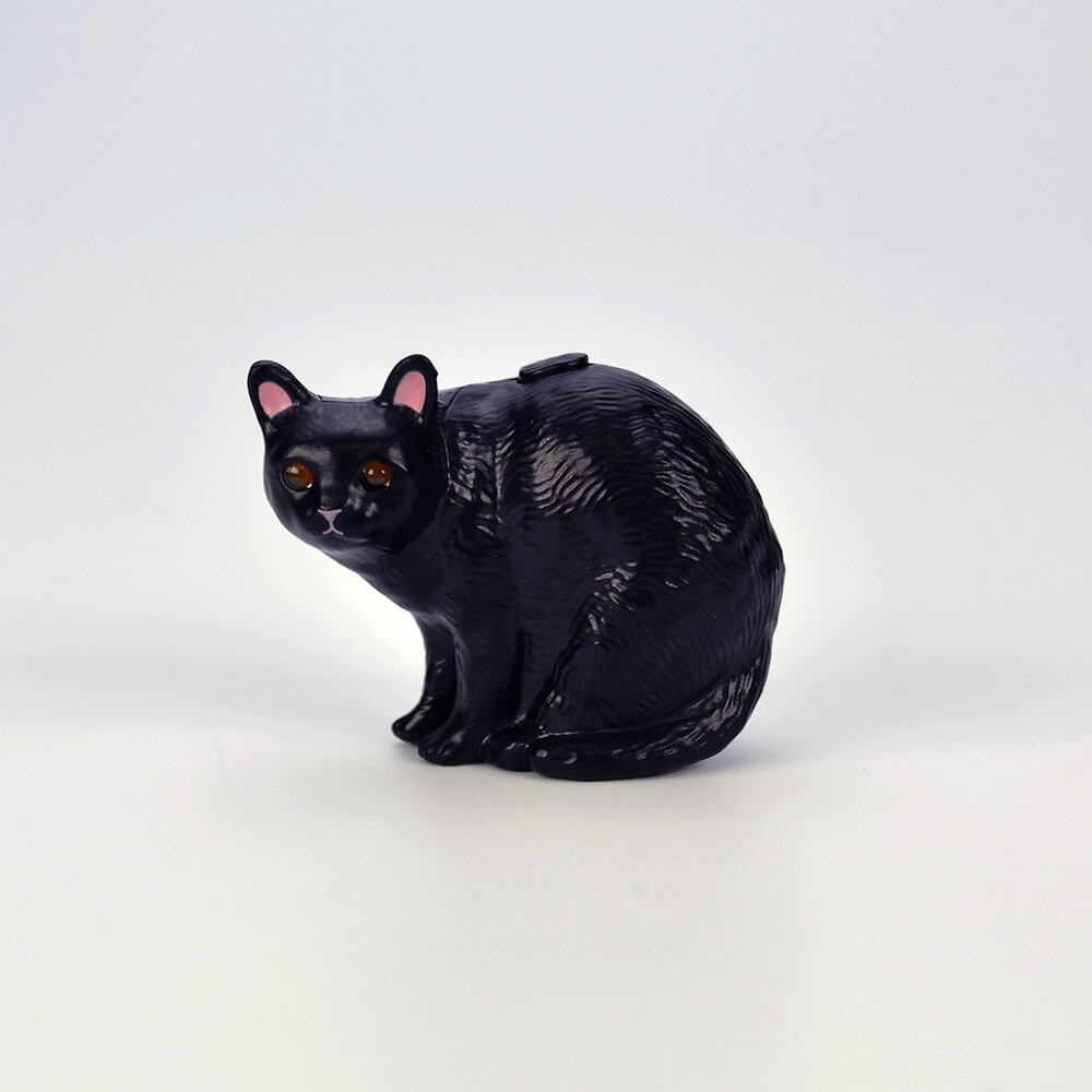 カプセルトイフィギュア「暗闇の猫達」黒猫の製品イメージ
