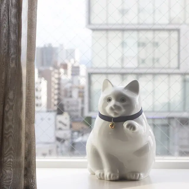 陶磁器 招き猫 佐賀県 肥前吉田焼 置物 貯金箱  モダン ジャパンディ 陶器 可愛いぽっちゃり猫を飾ってお金も貯まる！肥前吉田焼で作った