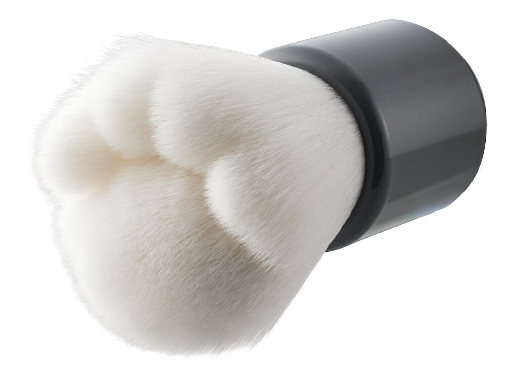 猫の肉球型の洗顔ブラシ「ねこの洗顔ブラシ」の毛先イメージ by 貝印のメイク道具シリーズ Nyarming（ニャーミング）
