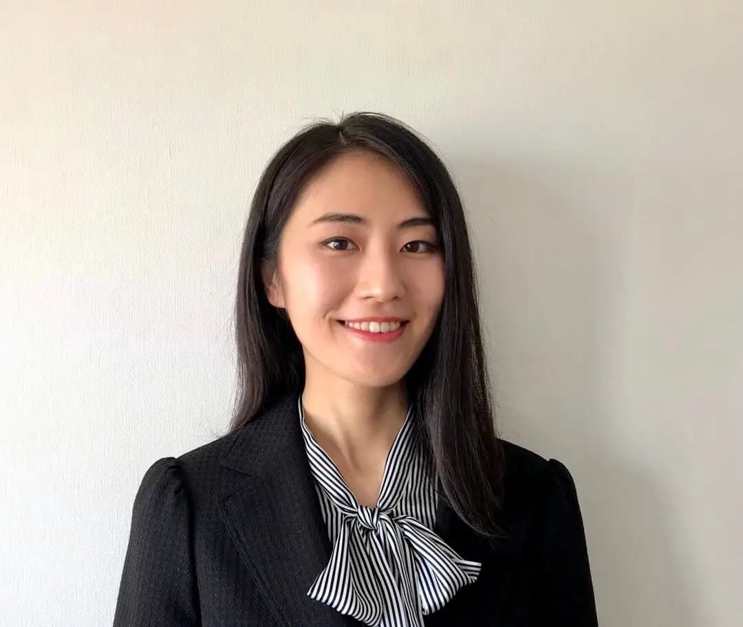 純金の絵の具を使って描いたクロネコが迫力満点！日本画家・溝口まりあ