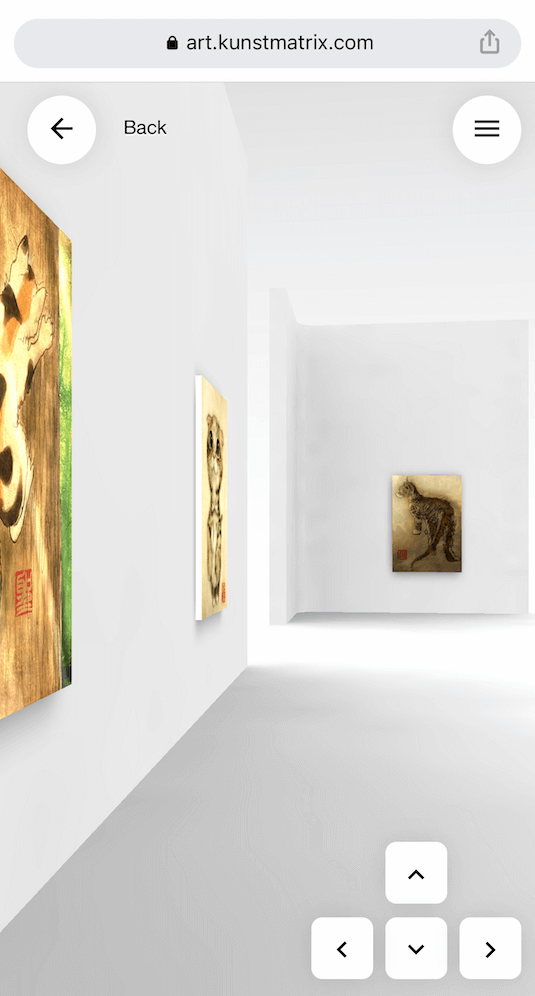 壁にアート作品が展示されているバーチャル・ミュージアム