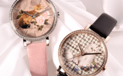 19世紀末のパリを彷彿させるゴージャスな猫腕時計、ポールアンドジョーから秋冬向けの新モデルが登場