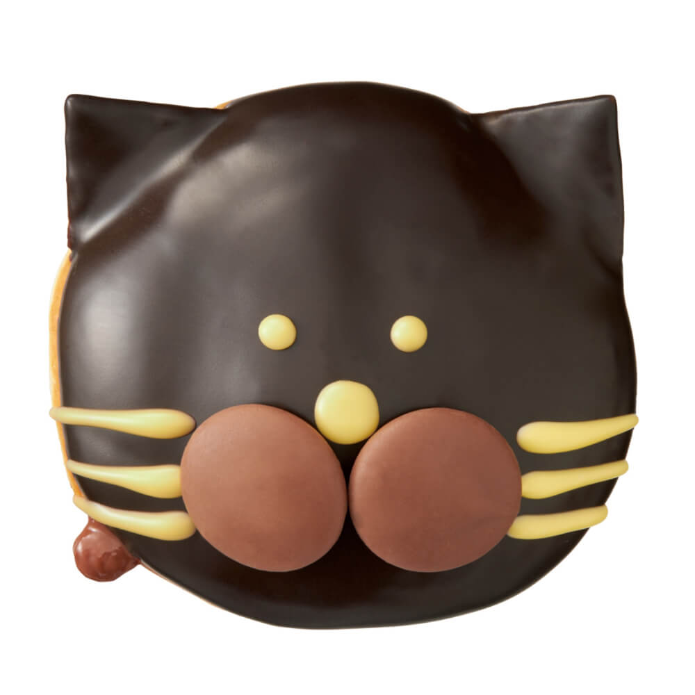 黒猫をモチーフにしたドーナツ『黒ネコ チョコ』by クリスピー・クリーム・ドーナツ