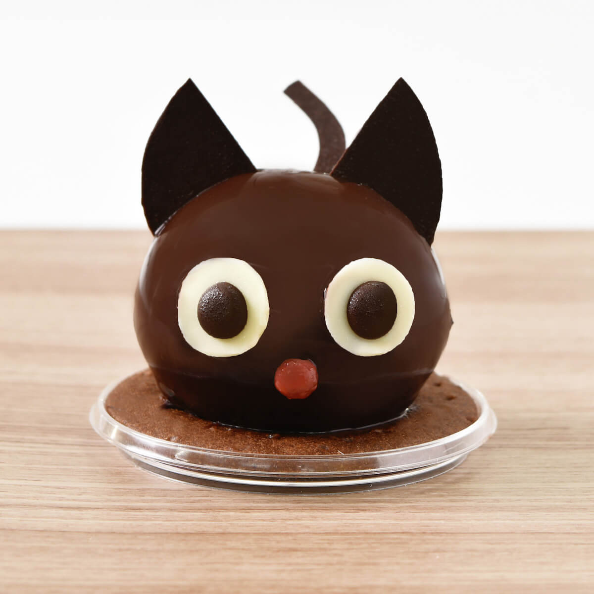 黒猫をモチーフにしたケーキ by コロンバン