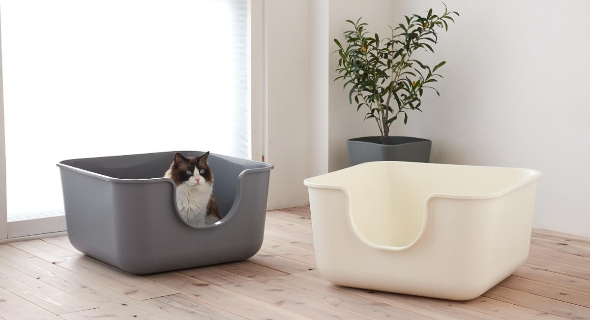 正方形の大型猫専用猫トイレ「TALL WALL BOX スクエア」製品イメージ